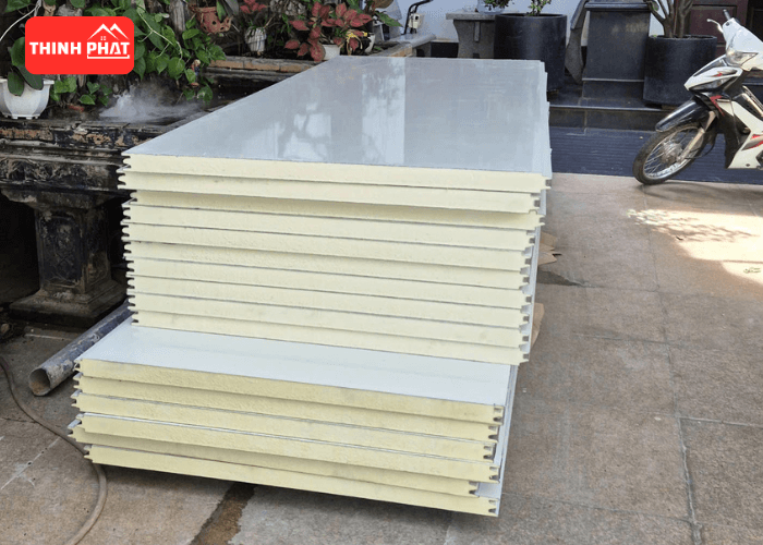 tam-vach-ngan-cach-nhiet-8