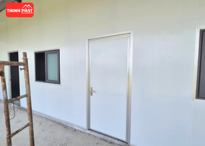 gia-cua-panel-cach-nhiet-5