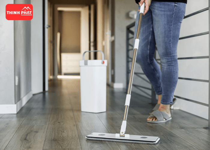 ve-sinh-san-nhua-chiu-luc-8