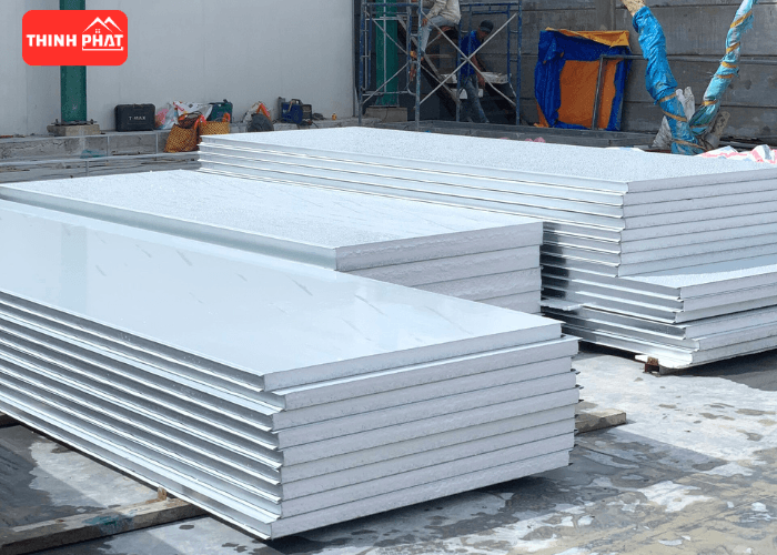 gia-tam-panel-cach-nhiet-7