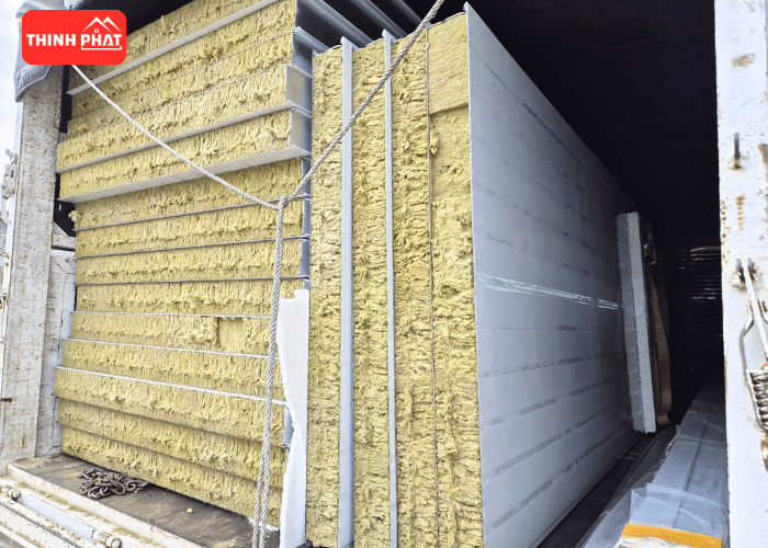 gia-tam-panel-rockwool-2