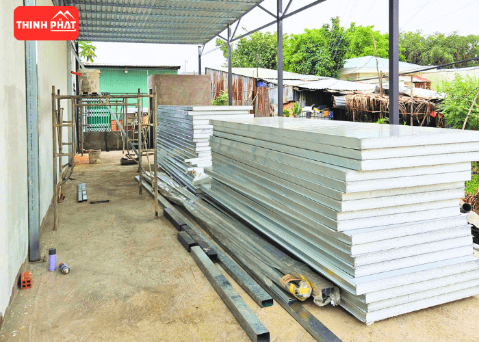 vach-ngan-nhe-panel-eps-pu-hay-rockwool-2