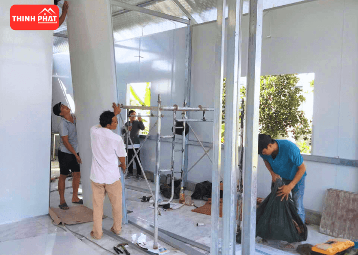 vach-ngan-nhe-panel-eps-pu-hay-rockwool-3