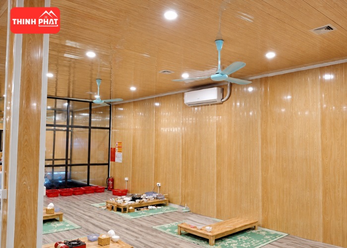 Công trình trần panel giả gỗ
